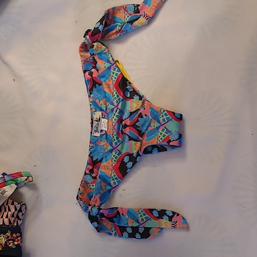 NWT batng suit bottom size Small Paolita